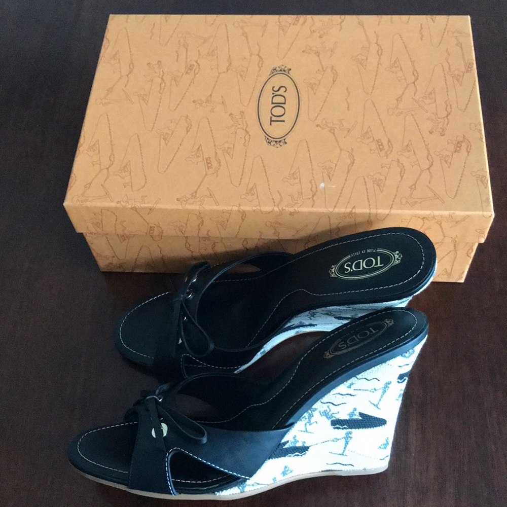 TOD’S wedges brand new size 9
